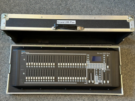 2nd Hand: Philips Strand 200 Plus - Lichtpult mit Case