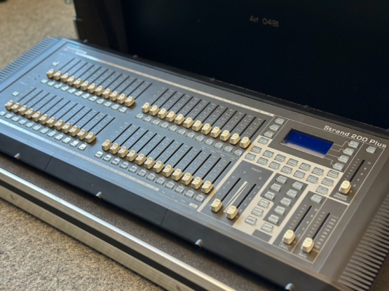 2nd Hand: Philips Strand 200 Plus - Lichtpult mit Case