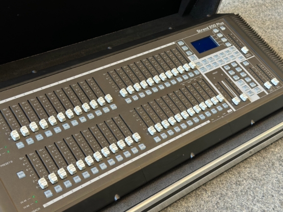 2nd Hand: Philips Strand 200 Plus - Lichtpult mit Case