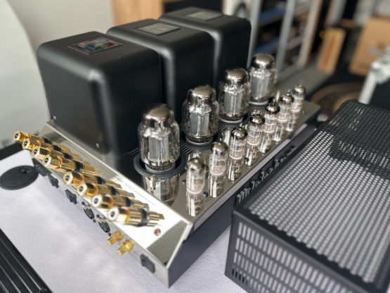 2nd Hand: McIntosh MC275 MK5 - 2 Stück verfügbar