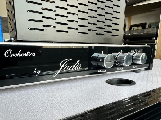 2nd Hand: Jadis Orchestra SchwarzSilber Röhren Vollverstärker