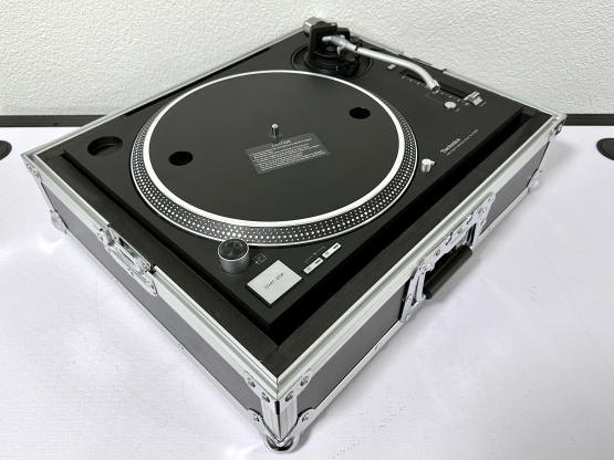 2nd Hand: Technics SL-1210 GR inkl. Case, neuwertiger Zustand - Verfügbar 2Stück