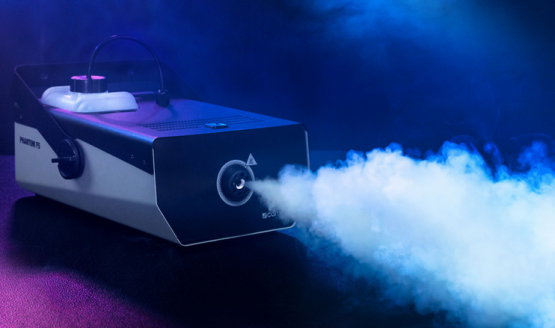 Cameo PHANTOM F5 Nebelmschine mit Tankbeleuchtung - Verfügbar