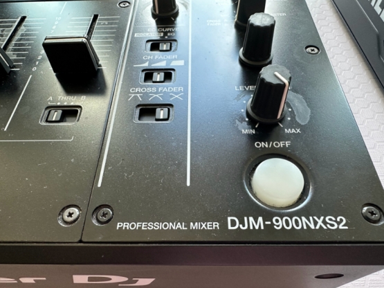 2nd Hand: Pioneer DJ DJM-900NXS2